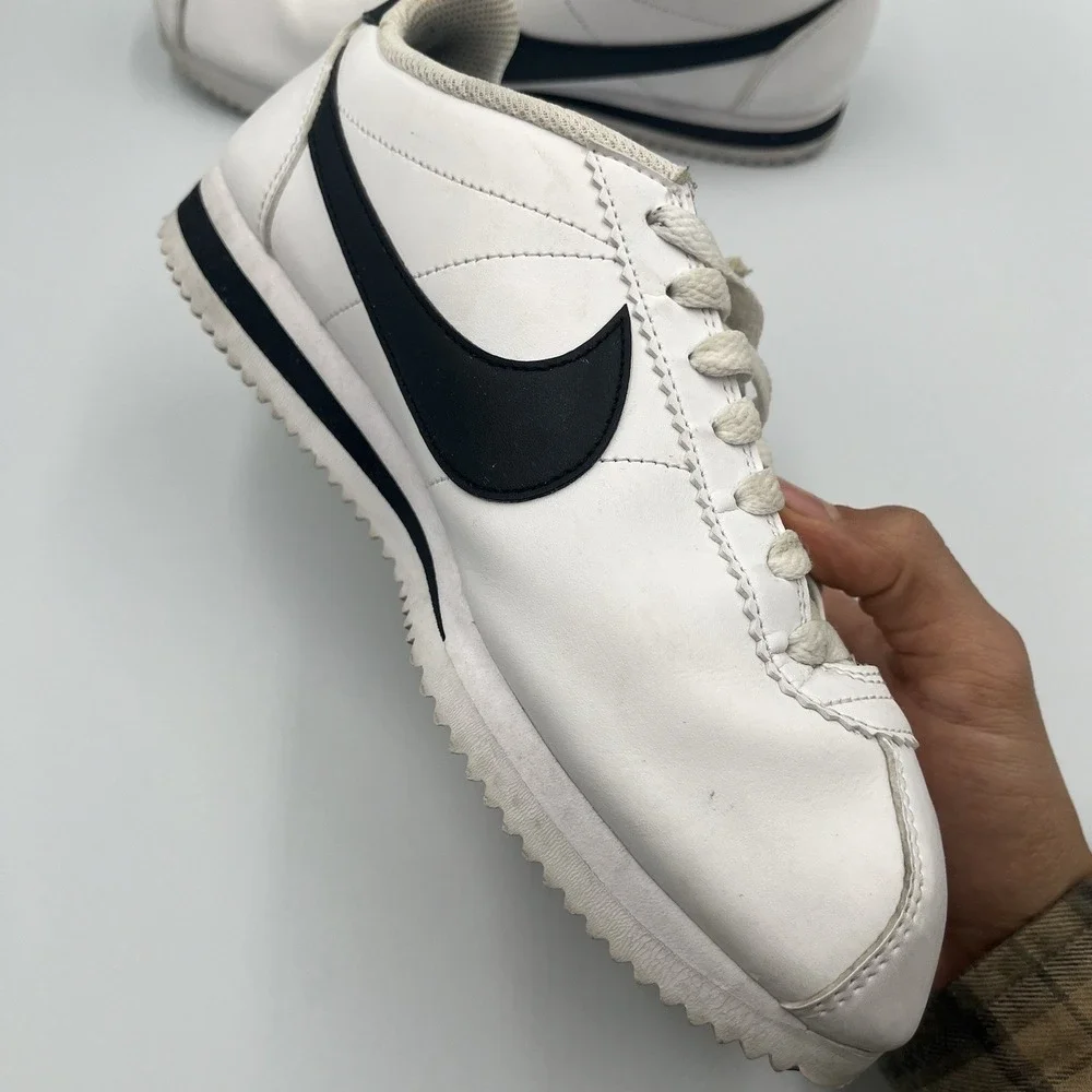 2018 Nike Cortez Retro Classic White Black Shoes Women's Sz 8.5 (807471-101)